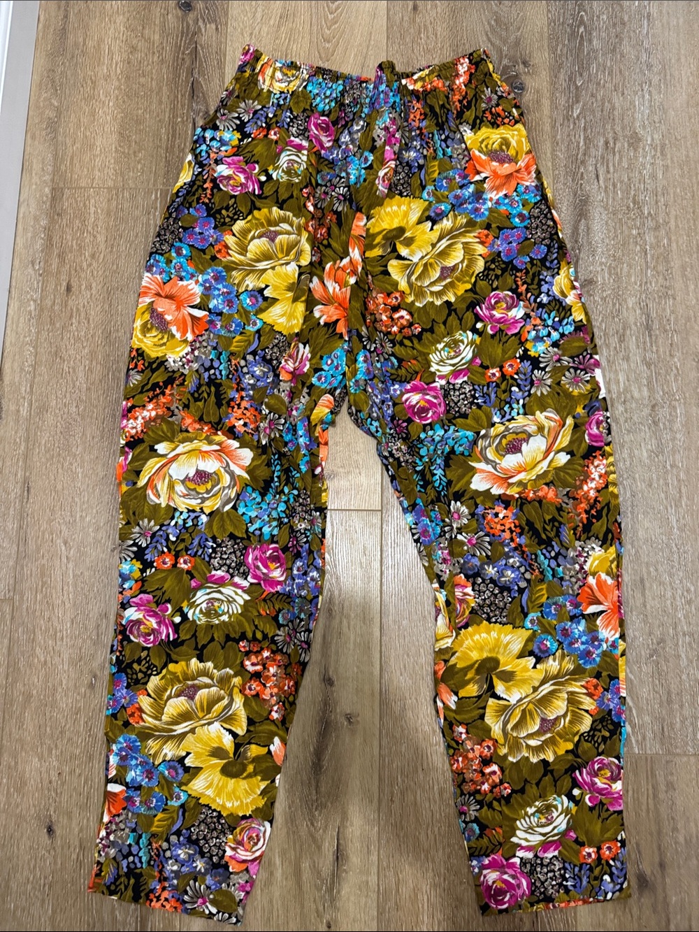 NWT Vintage Floral Print Elastic Waist Pants